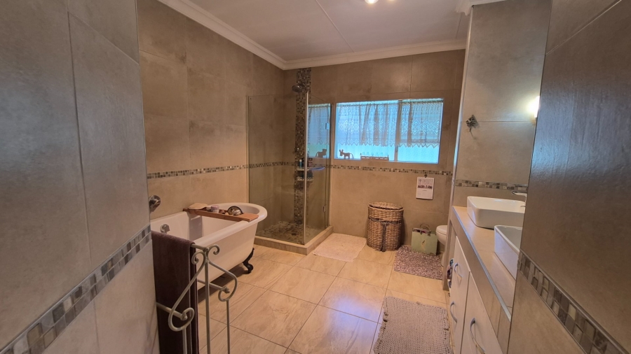 6 Bedroom Property for Sale in Universitas Free State